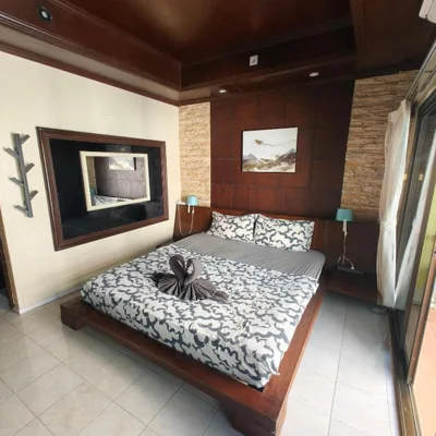 Deluxe Double Room with Balcony — Kata Happy Place